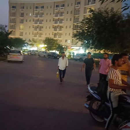 Brij Darshan Holidays Вриндавана Экстерьер фото